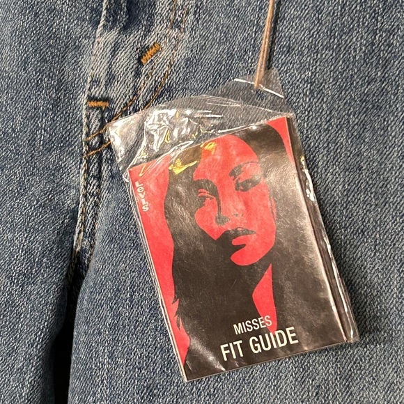 Levi's 505 Women's Straight Leg Jeans Medium Wash 8 Short - Picture 9 of 15